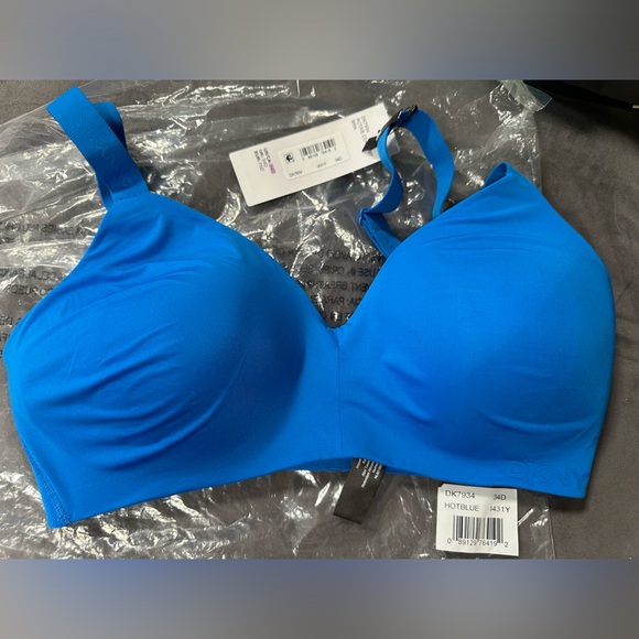 BRAND NEW DKNY LITEWEAR ACTIVE COMFORT WIRELESS BRA DK7934 and a THONG - Picture 4 of 4
